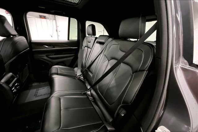 Used 2024 Jeep Grand Cherokee Limited w/ Trailer Tow Package image 25