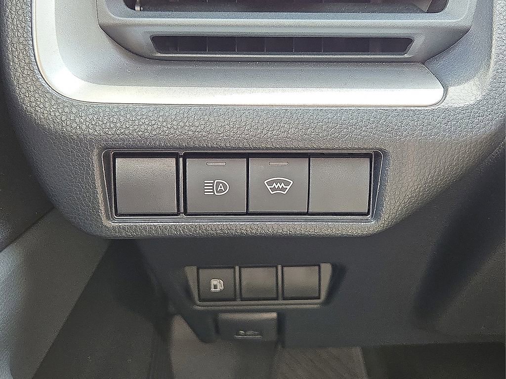 Used 2025 Toyota Prius LE image 26