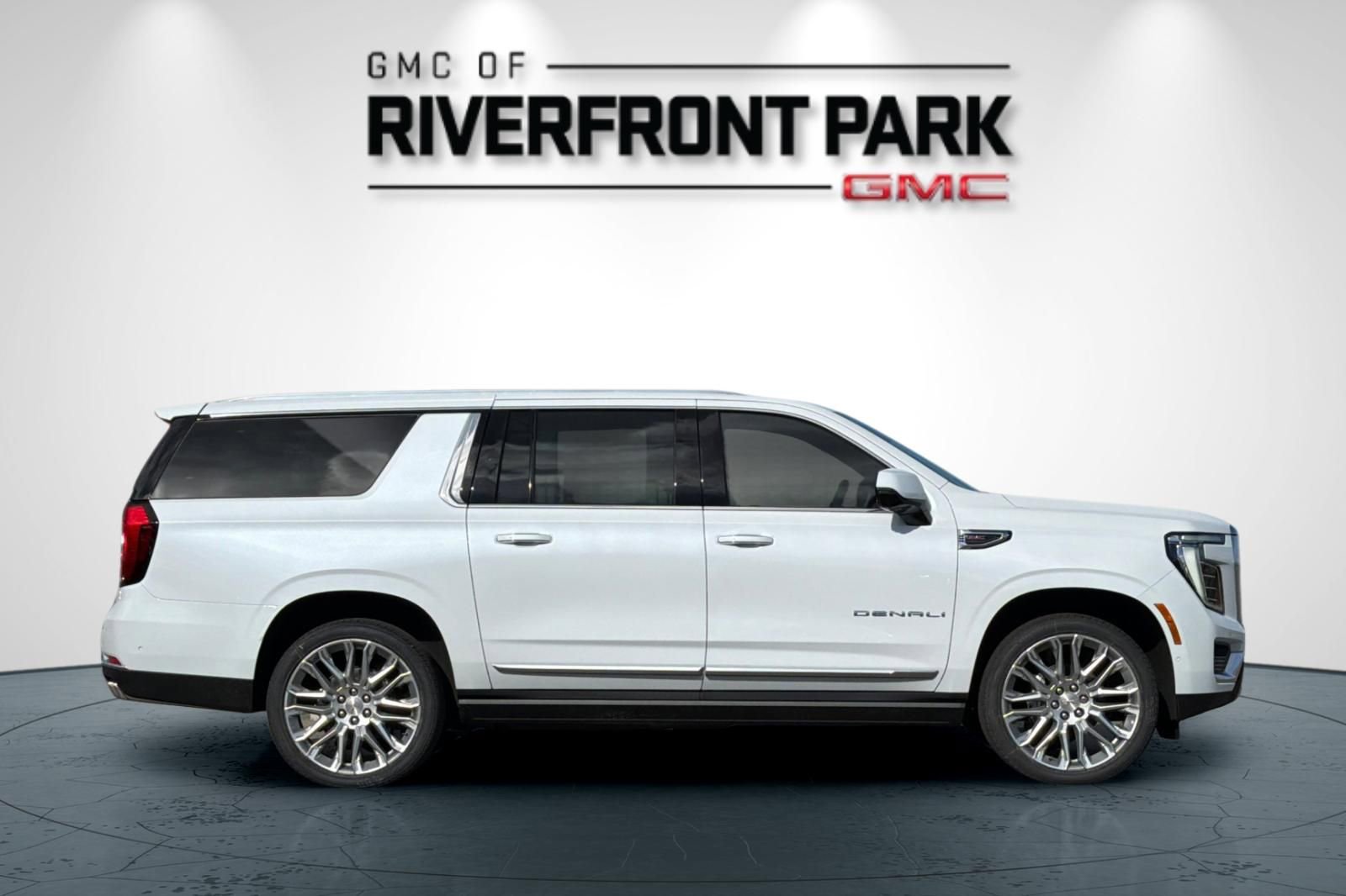 New 2026 GMC Yukon XL Denali w/ Denali Reserve Package image 2