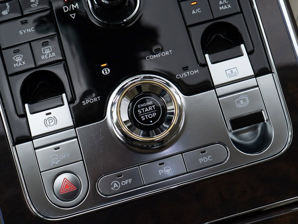 Used 2020 Bentley Flying Spur W12 AWD/4WD image 36