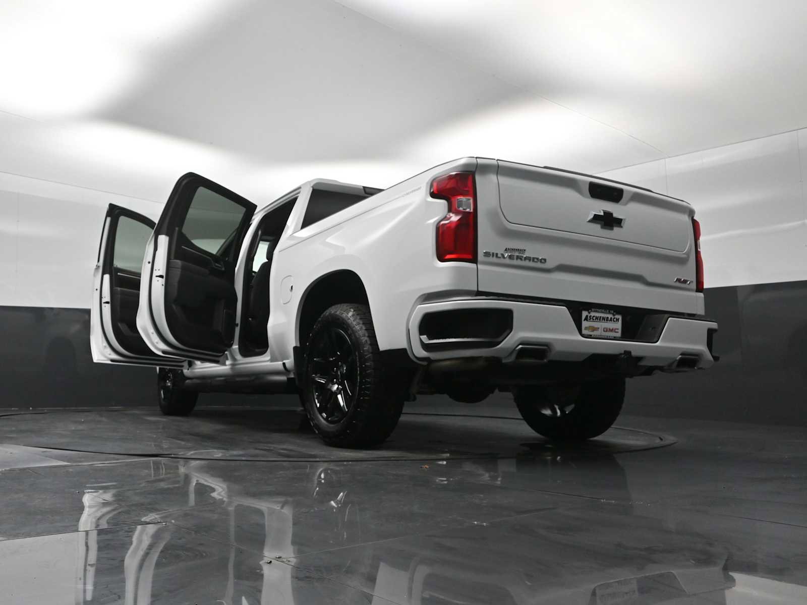Used 2025 Chevrolet Silverado 1500 RST image 31