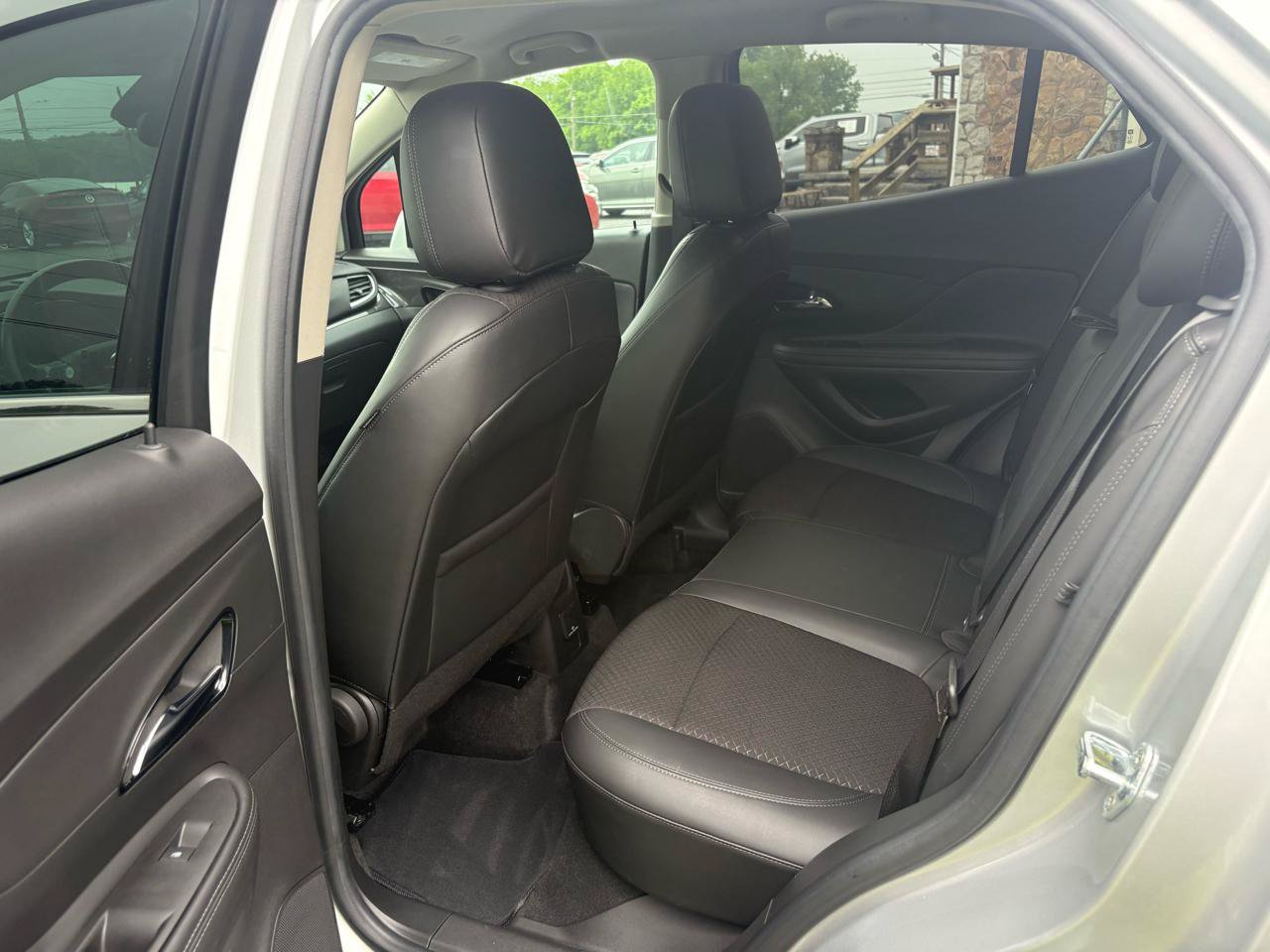 Used 2022 Buick Encore Preferred w/ Safety Package FWD image 19