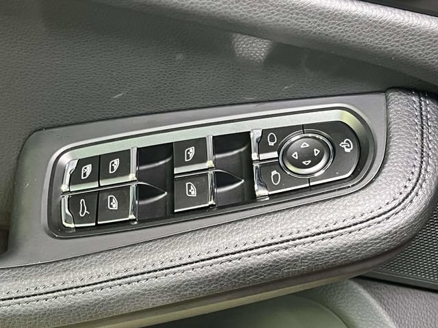 New 2026 Porsche Macan AWD/4WD image 36