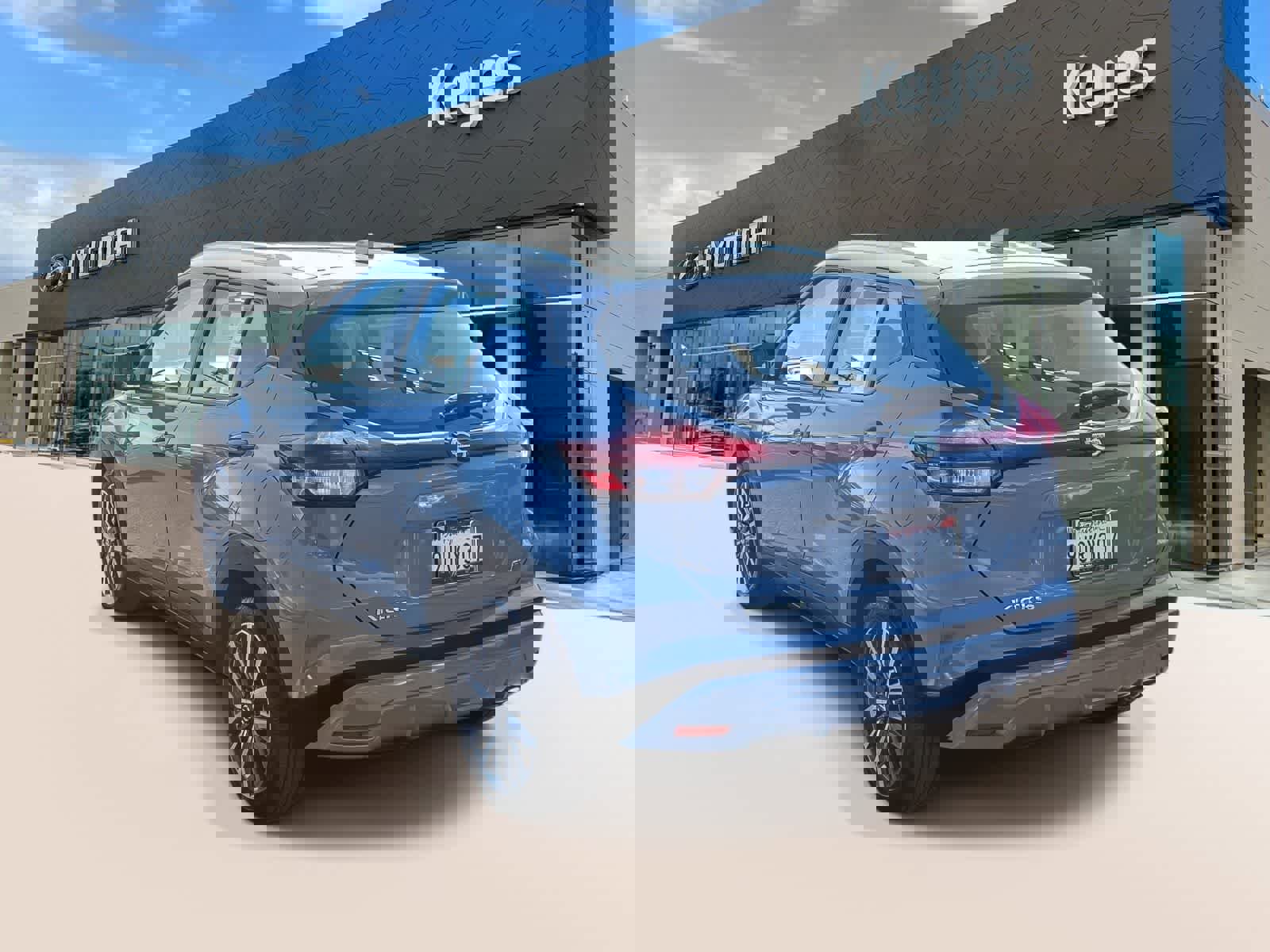 Used 2021 Nissan Kicks SV image 7