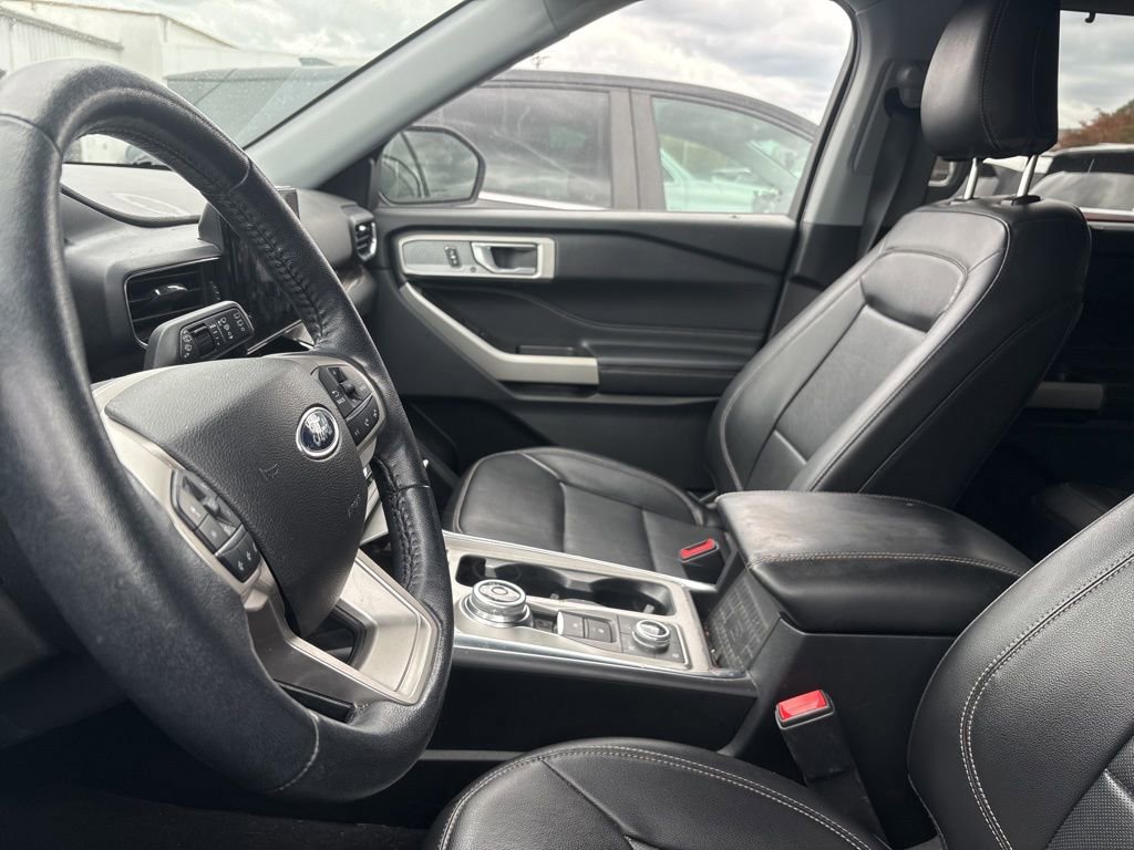 Used 2022 Ford Explorer Limited image 20