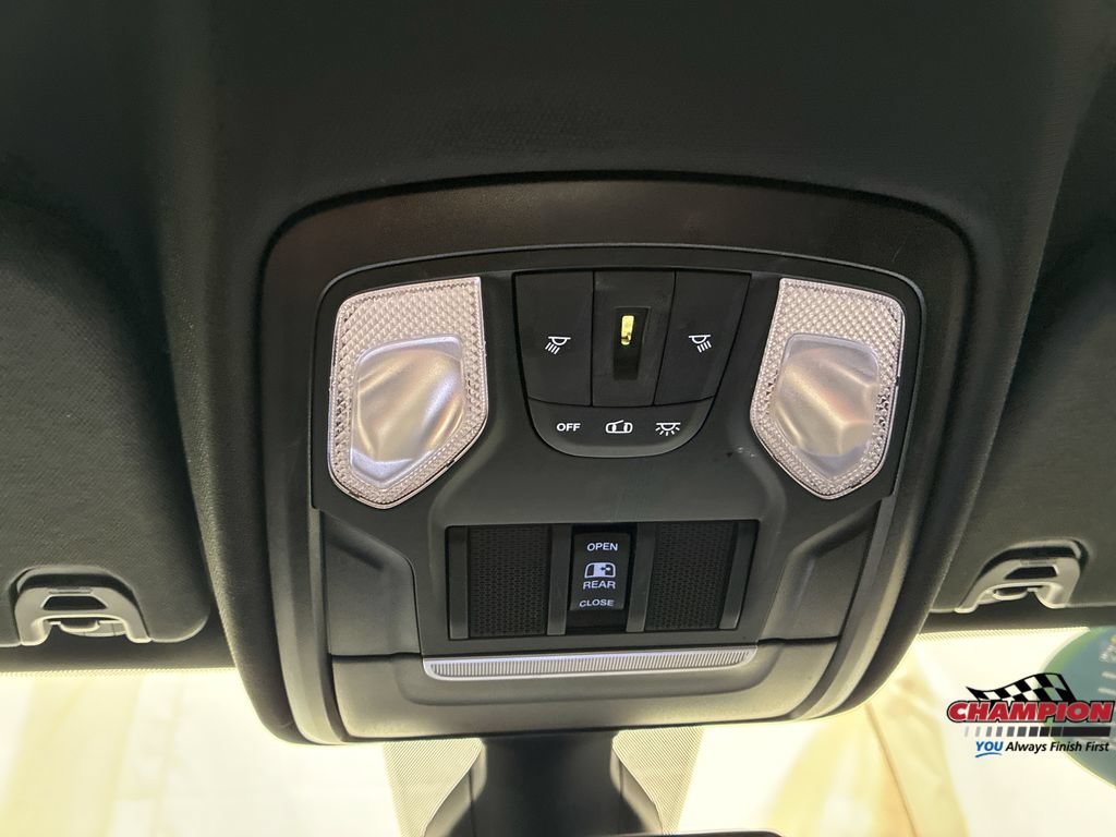 Used 2022 RAM 1500 Big Horn AWD/4WD image 36