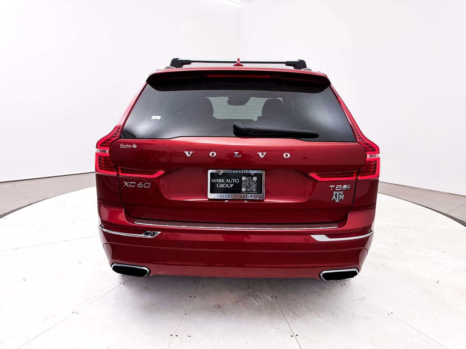 Used 2019 Volvo XC60 T8 Inscription w/ Advanced Package image 17