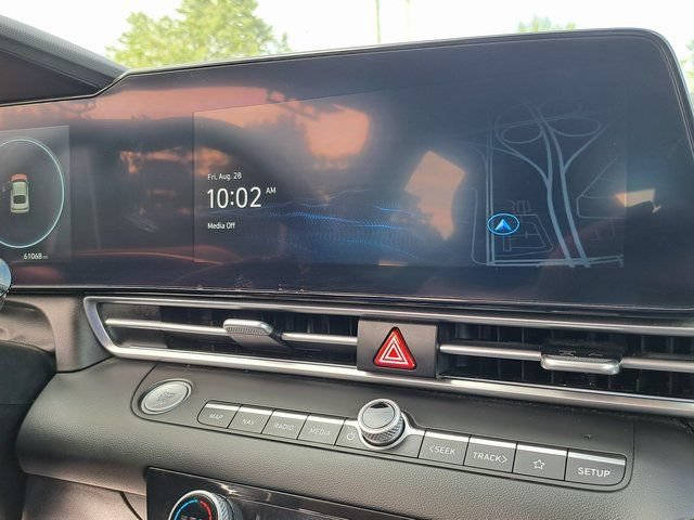 Used 2024 Hyundai Elantra SEL FWD image 14