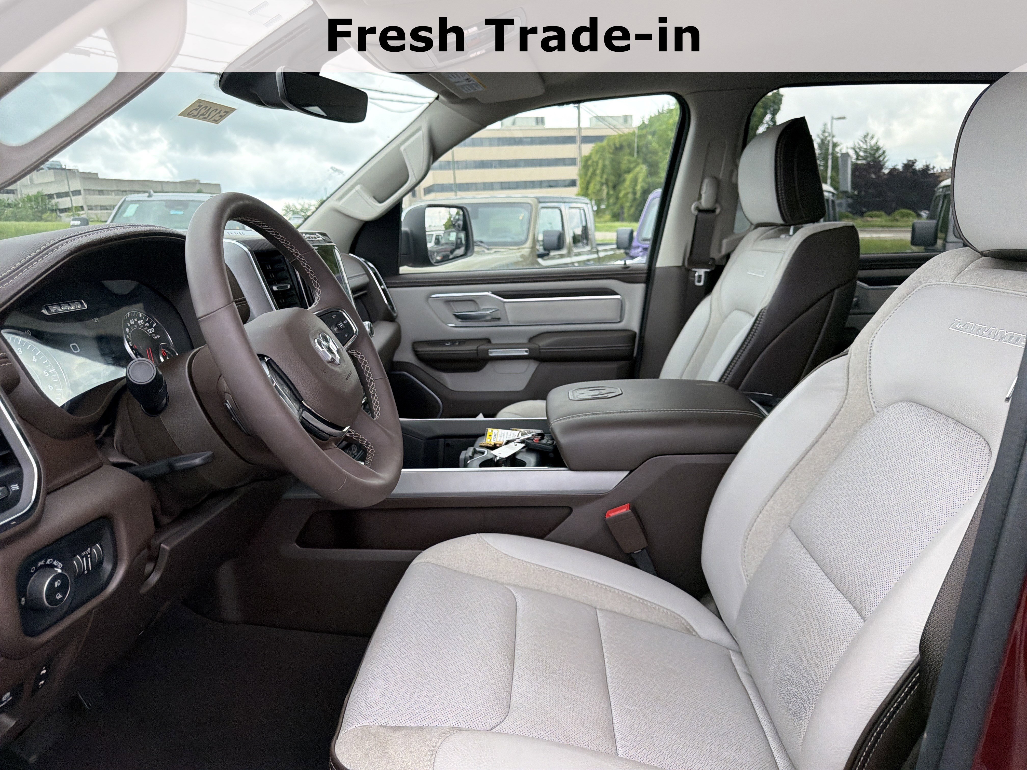 Used 2025 RAM 1500 Laramie AWD/4WD image 15