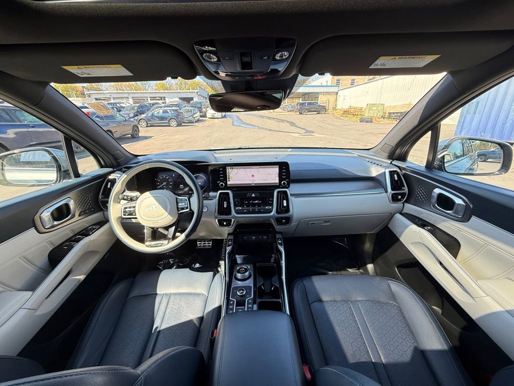 Used 2022 Kia Sorento SX Prestige w/ Panoramic Sunroof Package image 25
