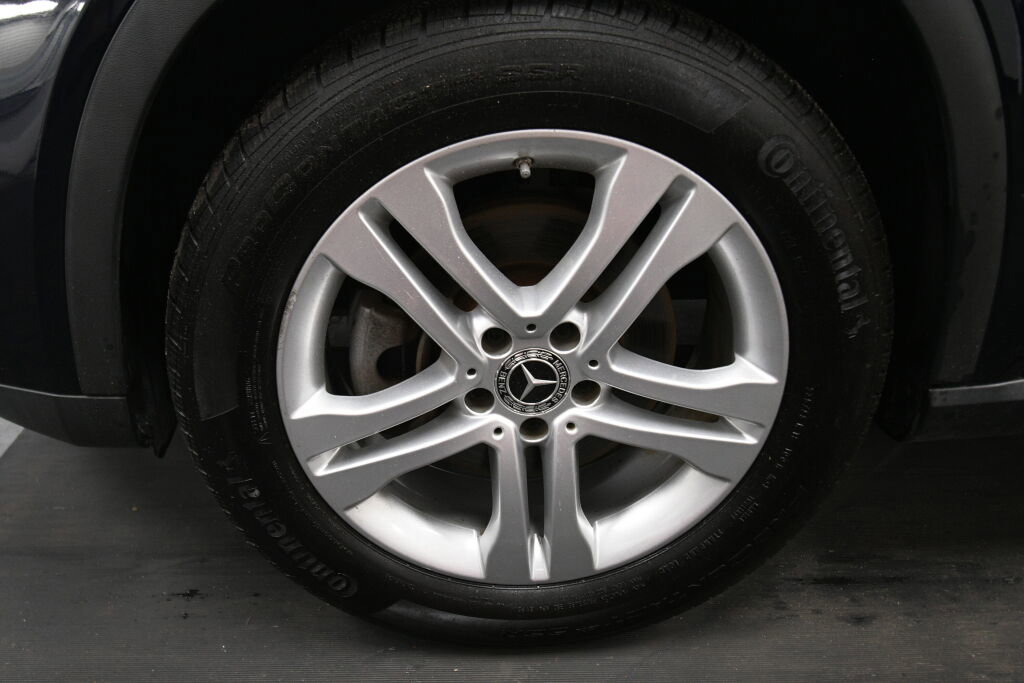 Used 2018 Mercedes-Benz GLA 250 4MATIC image 38