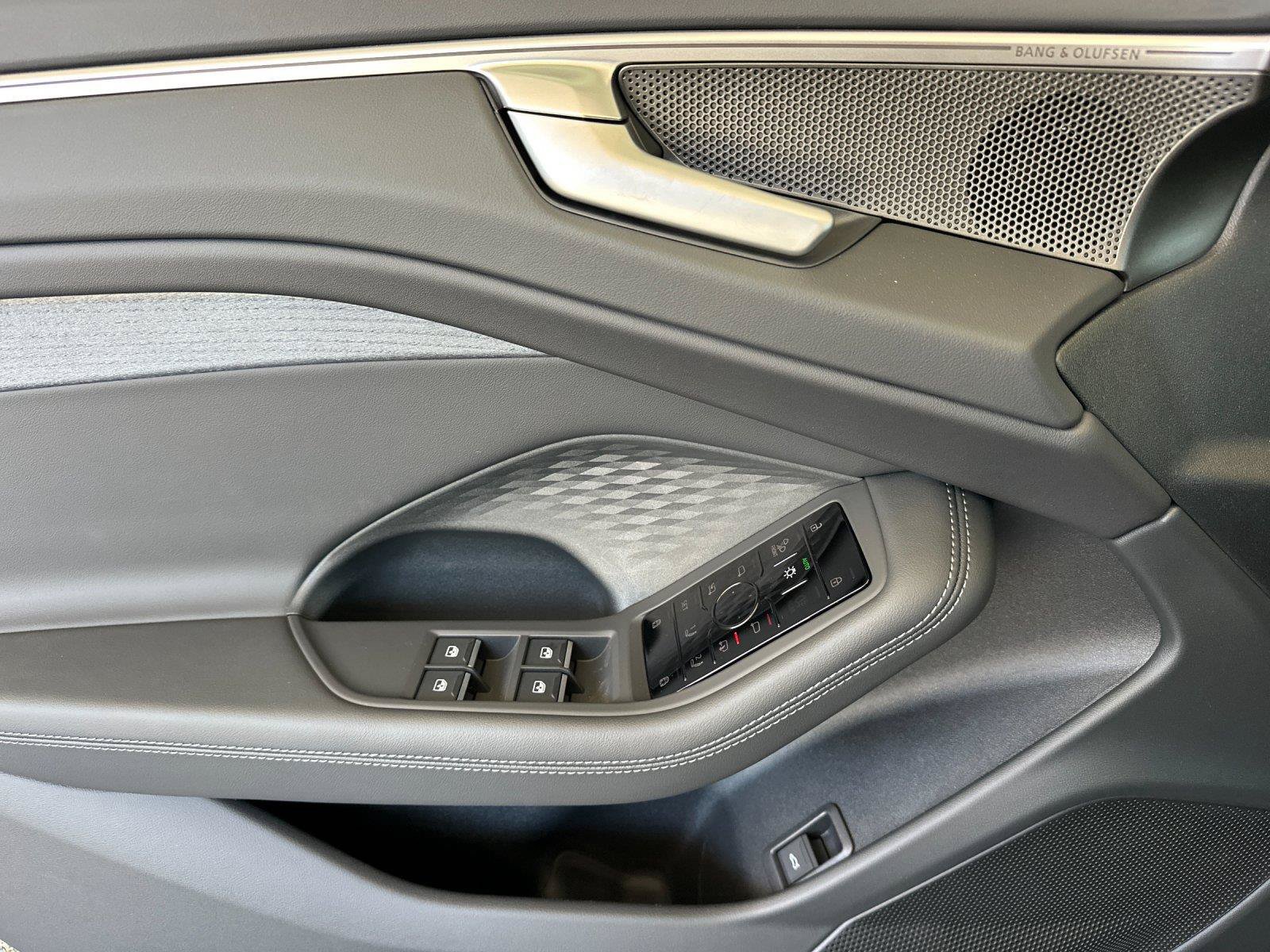 New 2026 Audi A6 Premium Plus AWD/4WD image 10