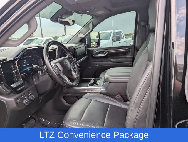 Used 2024 Chevrolet Silverado 2500 LTZ w/ LTZ Plus Package AWD/4WD image 17