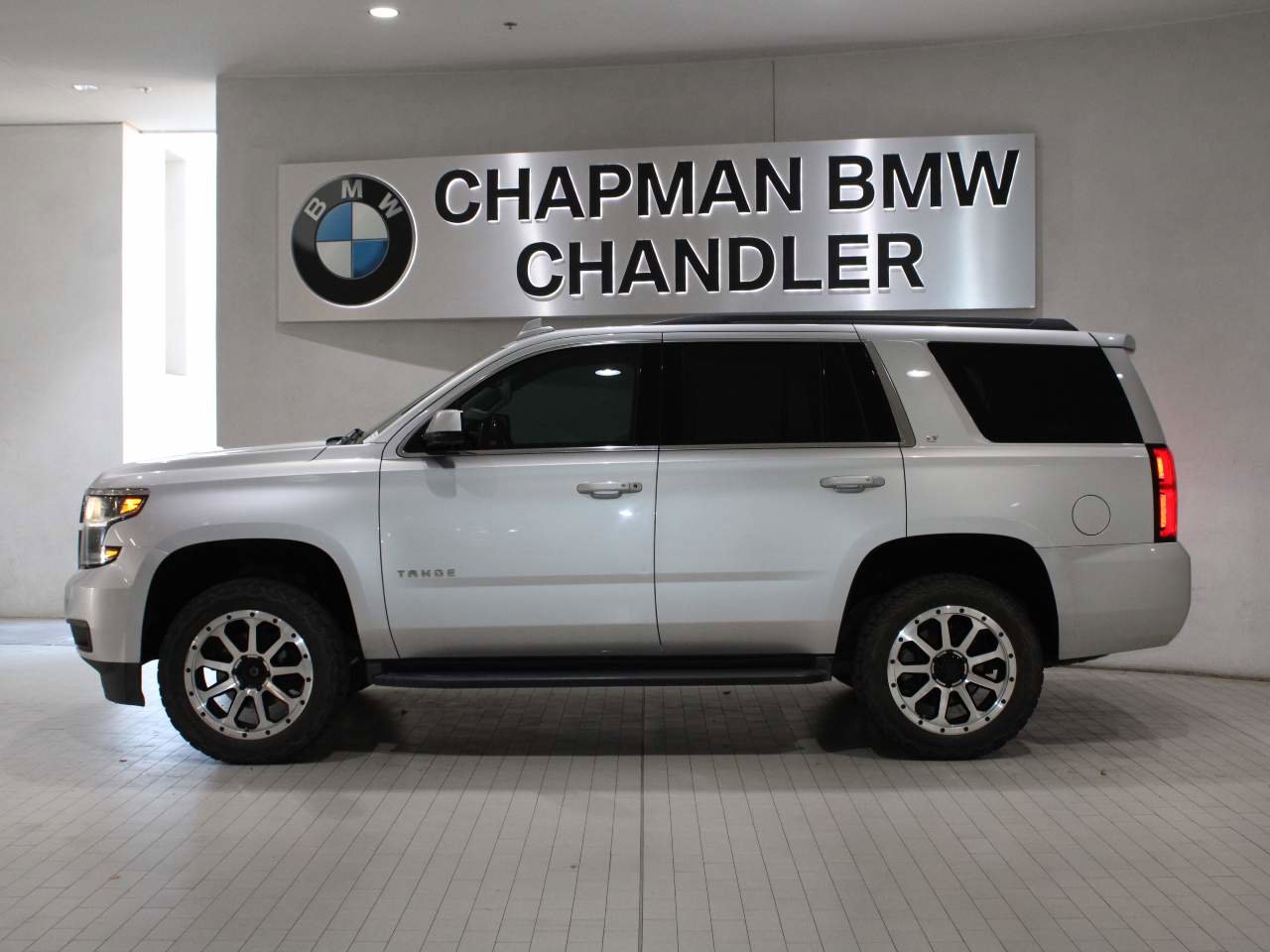 Used 2019 Chevrolet Tahoe LT image 3