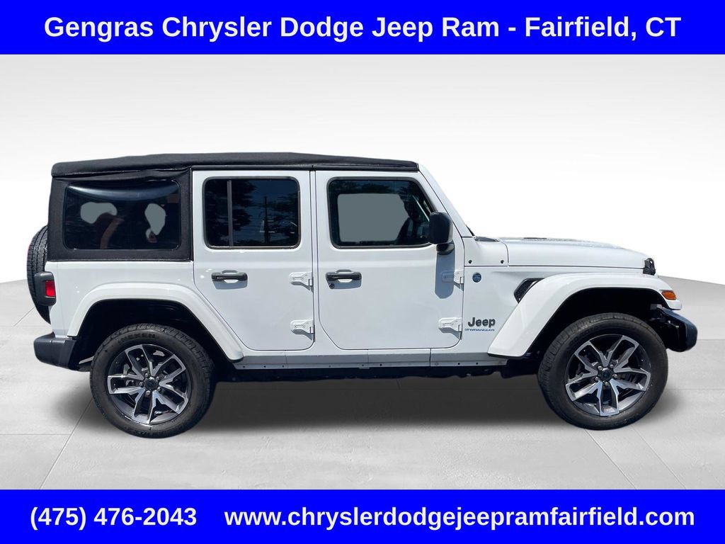 Used 2024 Jeep Wrangler Unlimited w/ Convenience Group AWD/4WD image 8