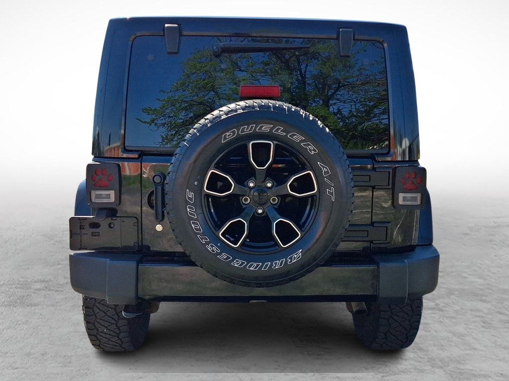 Used 2018 Jeep Wrangler Unlimited Sahara AWD/4WD image 4