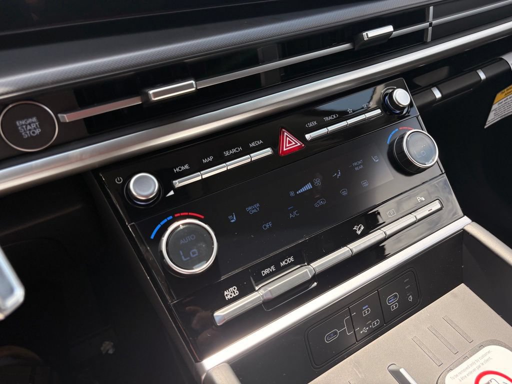 New 2027 Hyundai Santa Fe SEL FWD image 18