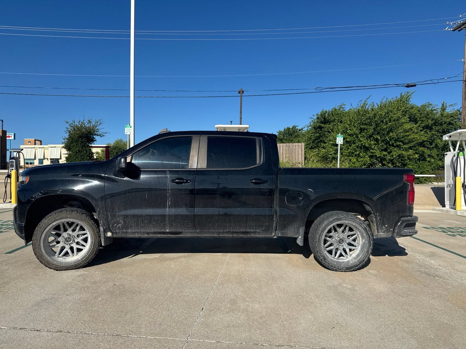 Used 2020 Chevrolet Silverado 1500 RST w/ Texas Edition AWD/4WD image 6