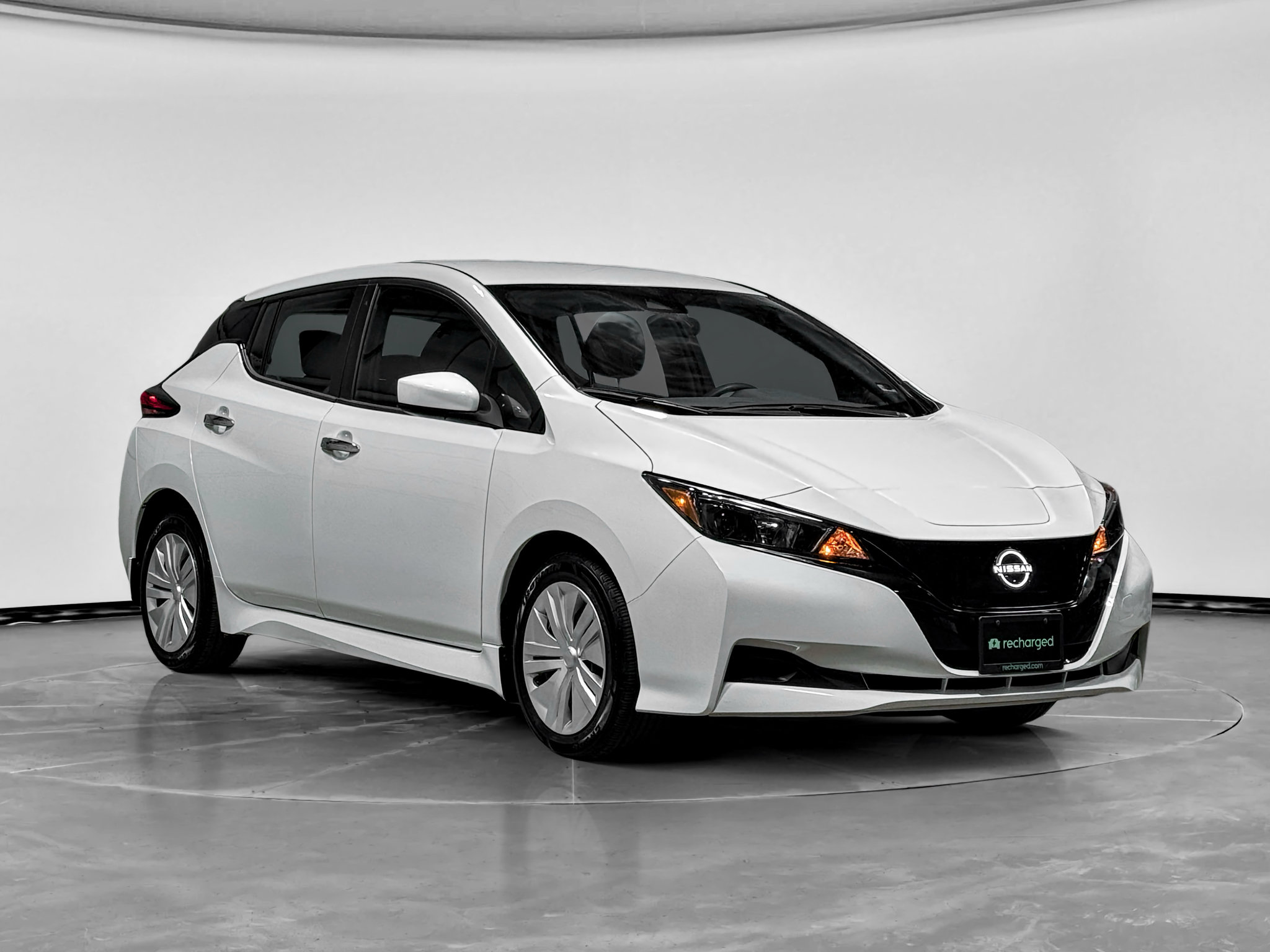 Used 2023 Nissan Leaf S FWD image 4