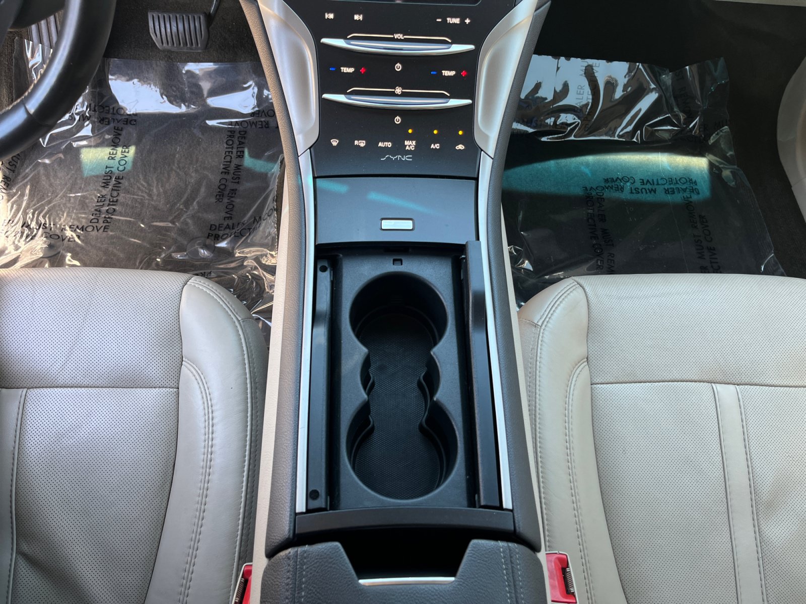 Used 2016 Lincoln MKZ w/ Equipment Group 300A Reserve FWD image 19