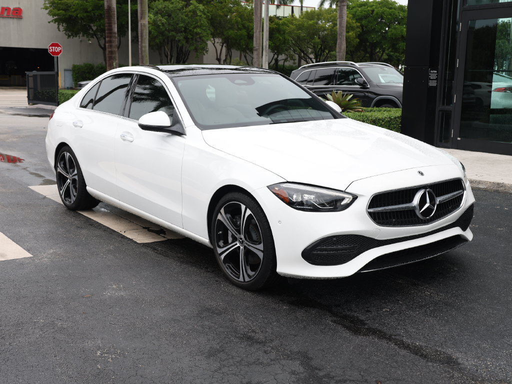 Used 2023 Mercedes-Benz C 300 Sedan image 2