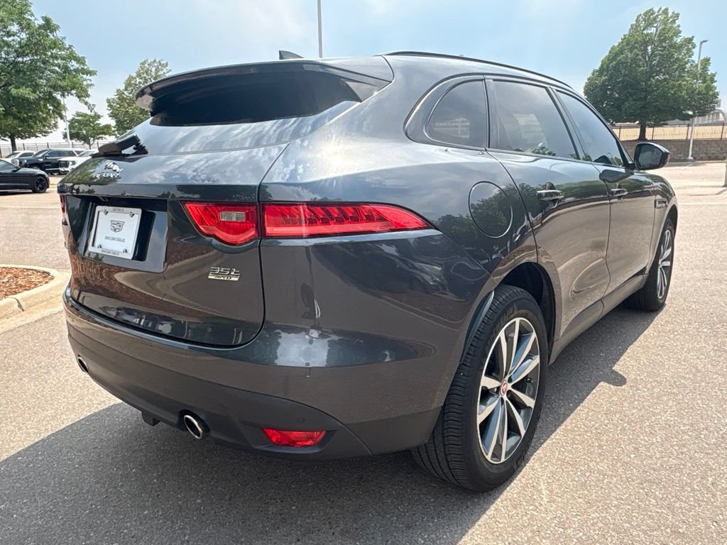 Used 2017 Jaguar F-PACE Prestige AWD/4WD image 5