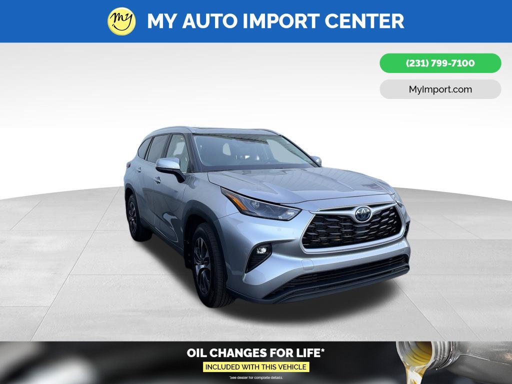 Used 2023 Toyota Highlander XLE