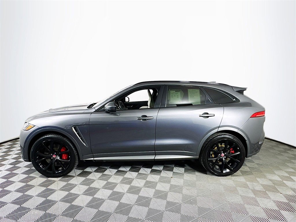 Used 2019 Jaguar F-PACE SVR image 4
