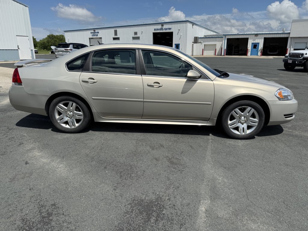 Used 2012 Chevrolet Impala LT FWD image 8