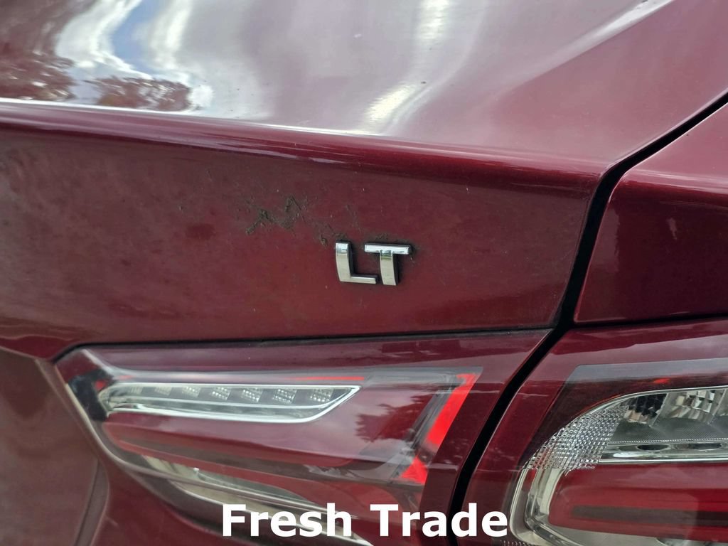 Used 2021 Chevrolet Malibu LT FWD image 14