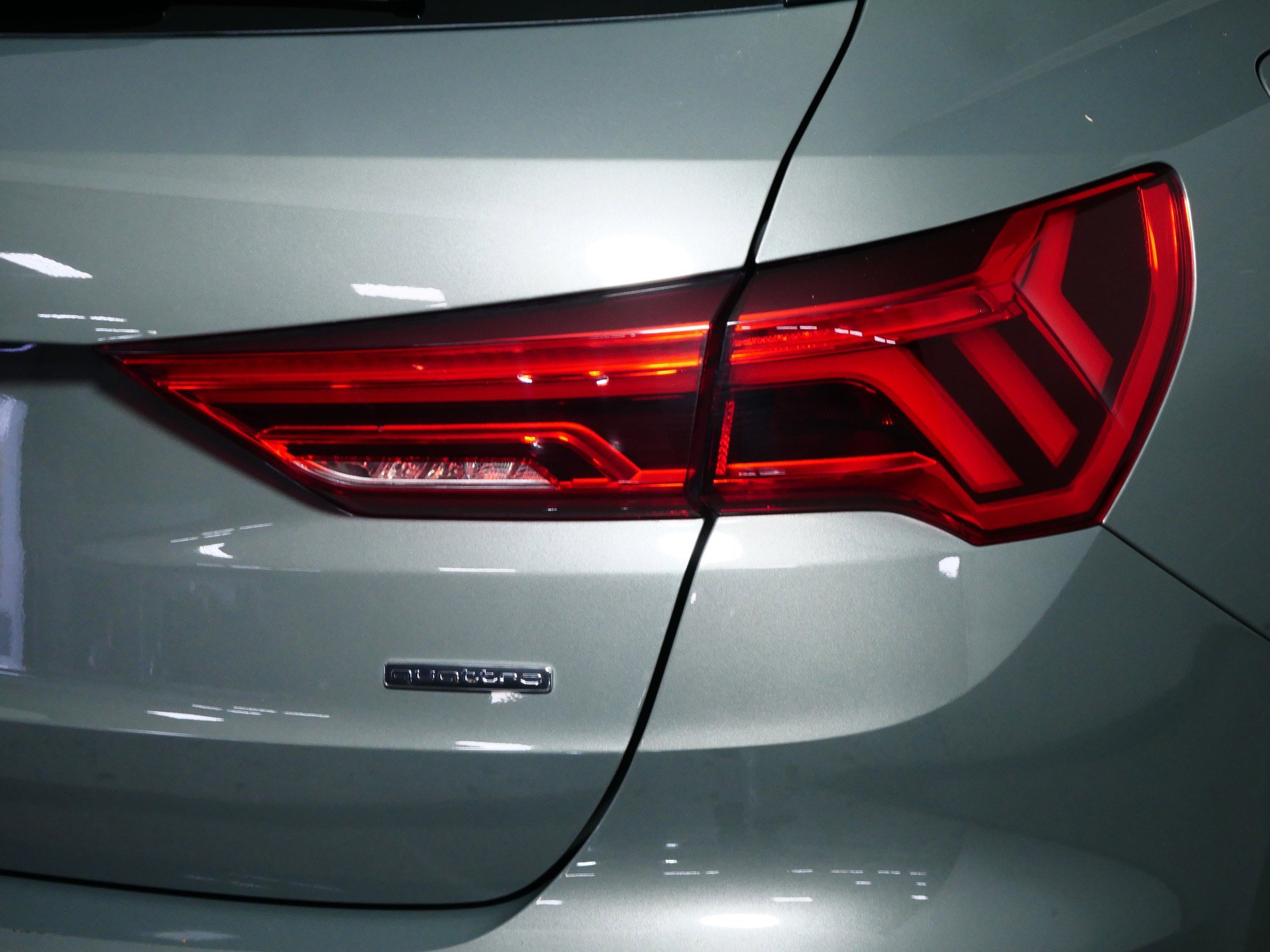 Used 2022 Audi Q3 2.0T Premium Plus w/ Premium Plus Package image 17