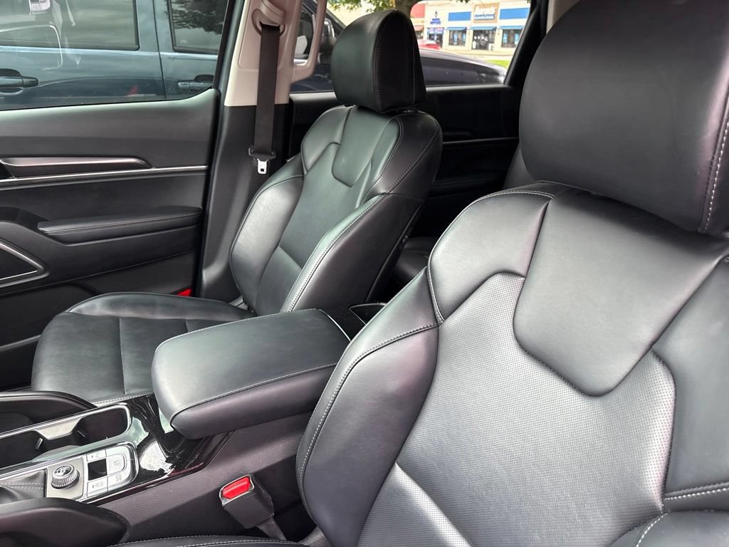 Used 2024 Kia Telluride S w/ S Sunroof Package FWD image 13