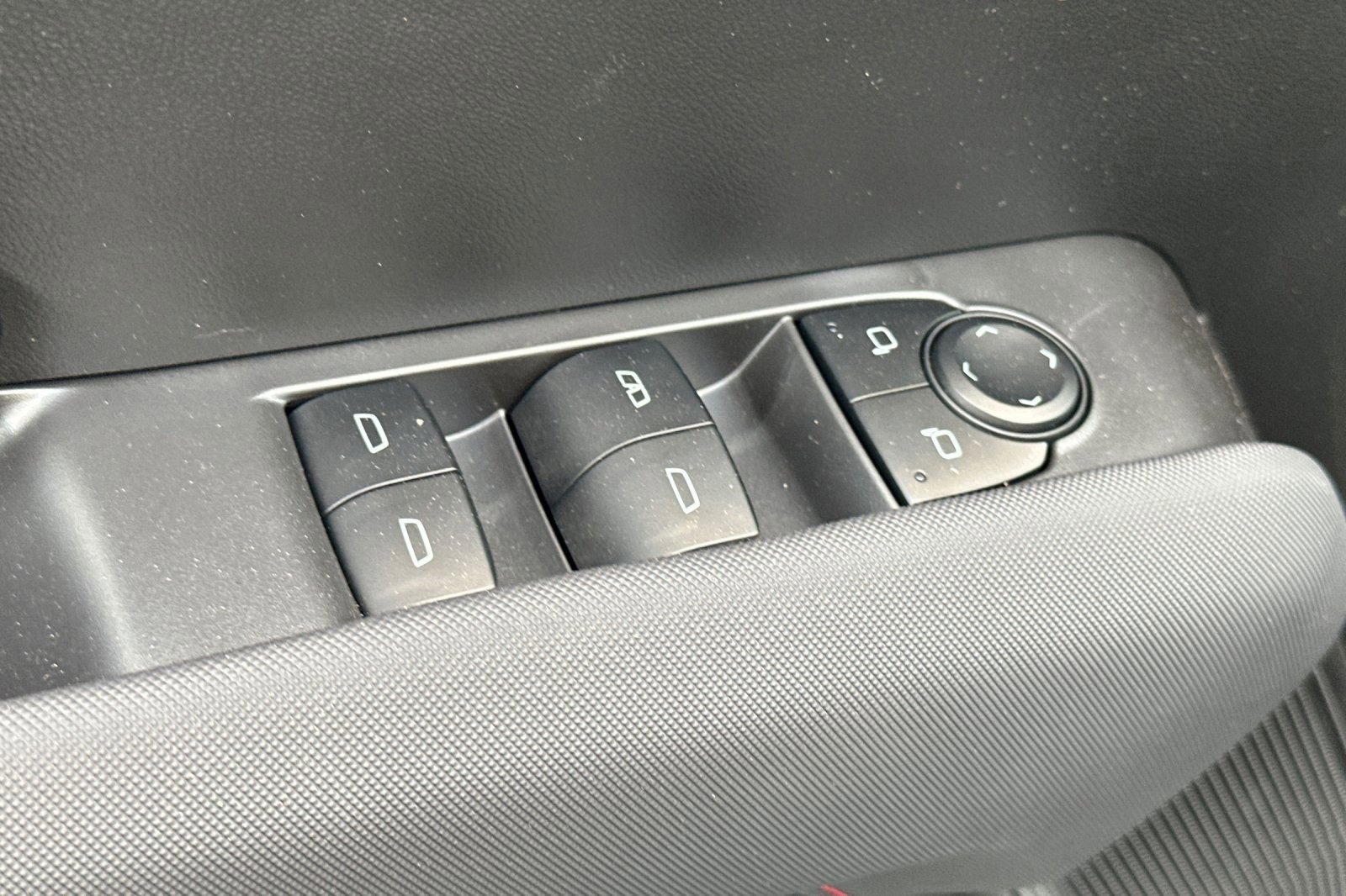 New 2025 Chevrolet Colorado Z71 w/ Midnight Edition image 12