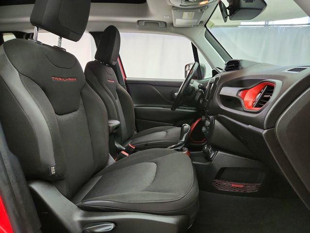 Used 2018 Jeep Renegade Trailhawk w/ Cold Weather Group II AWD/4WD image 26