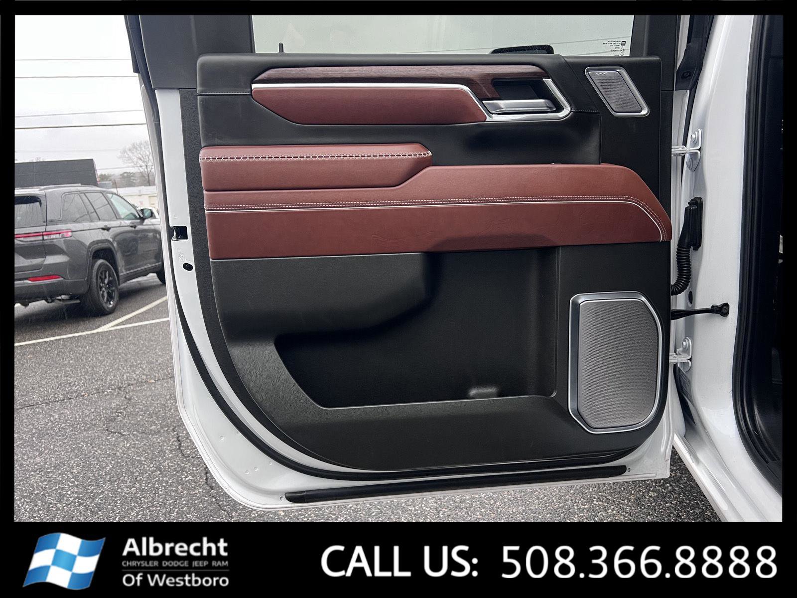 Used 2024 GMC Sierra 2500 Denali Ultimate w/ Snow Plow Prep/Camper Package image 15