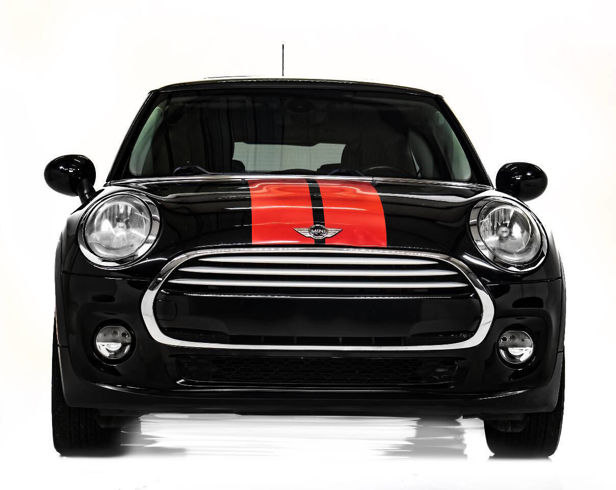 Used 2015 MINI Cooper 2-Door Hardtop image 8