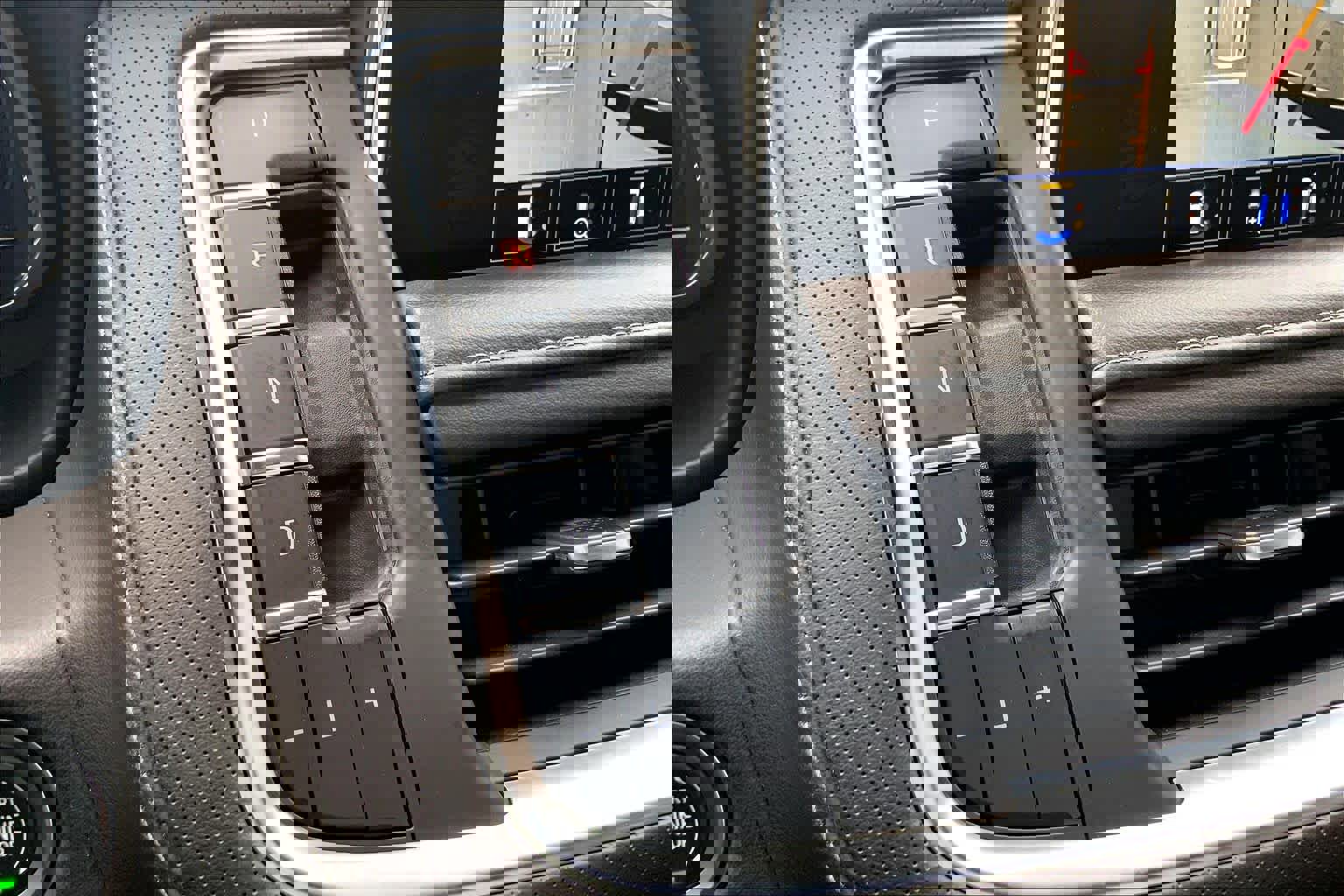 Used 2022 GMC Yukon SLT w/ SLT Premium Package image 71