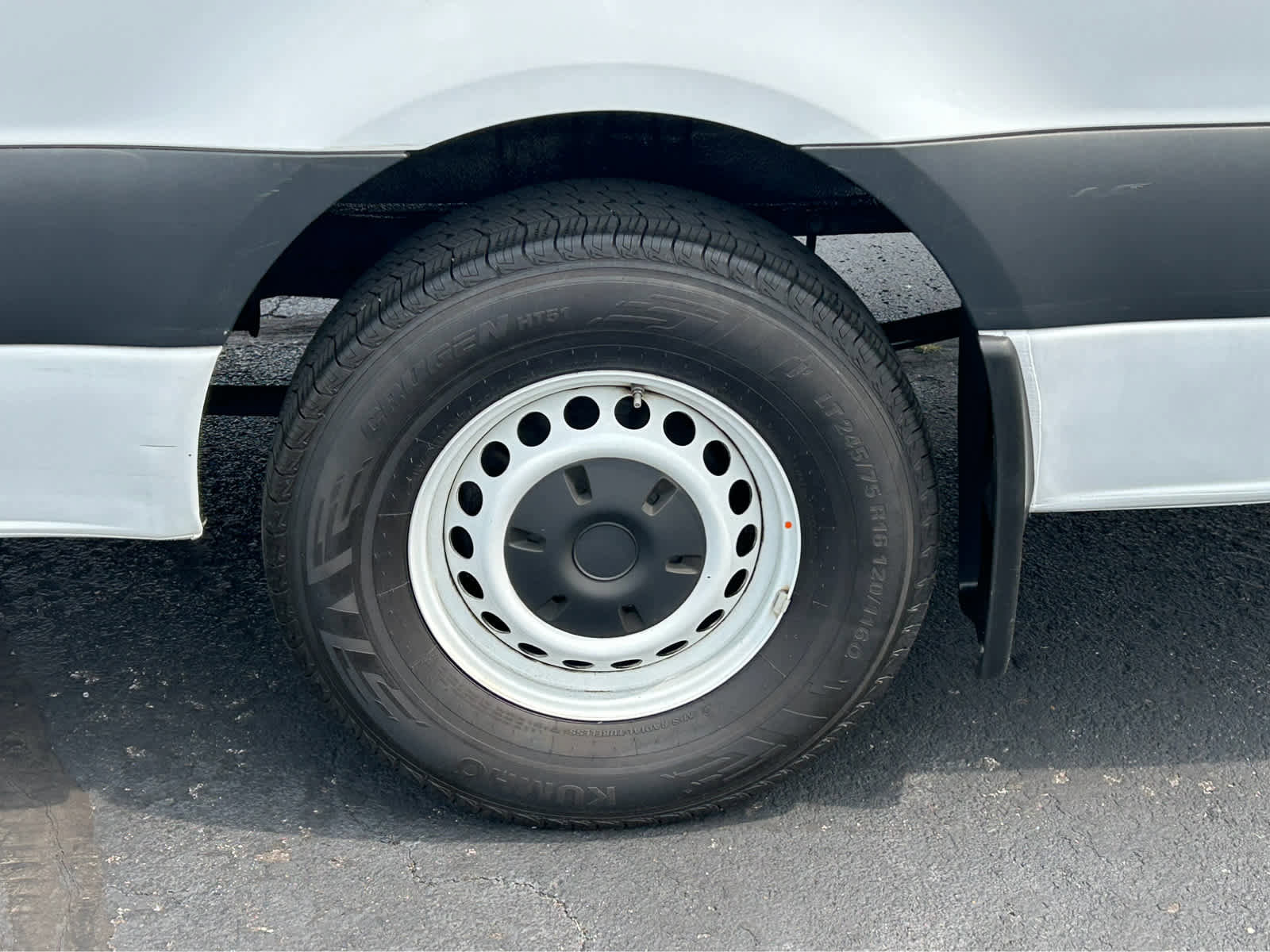 Used 2019 Freightliner Sprinter 3500 image 31