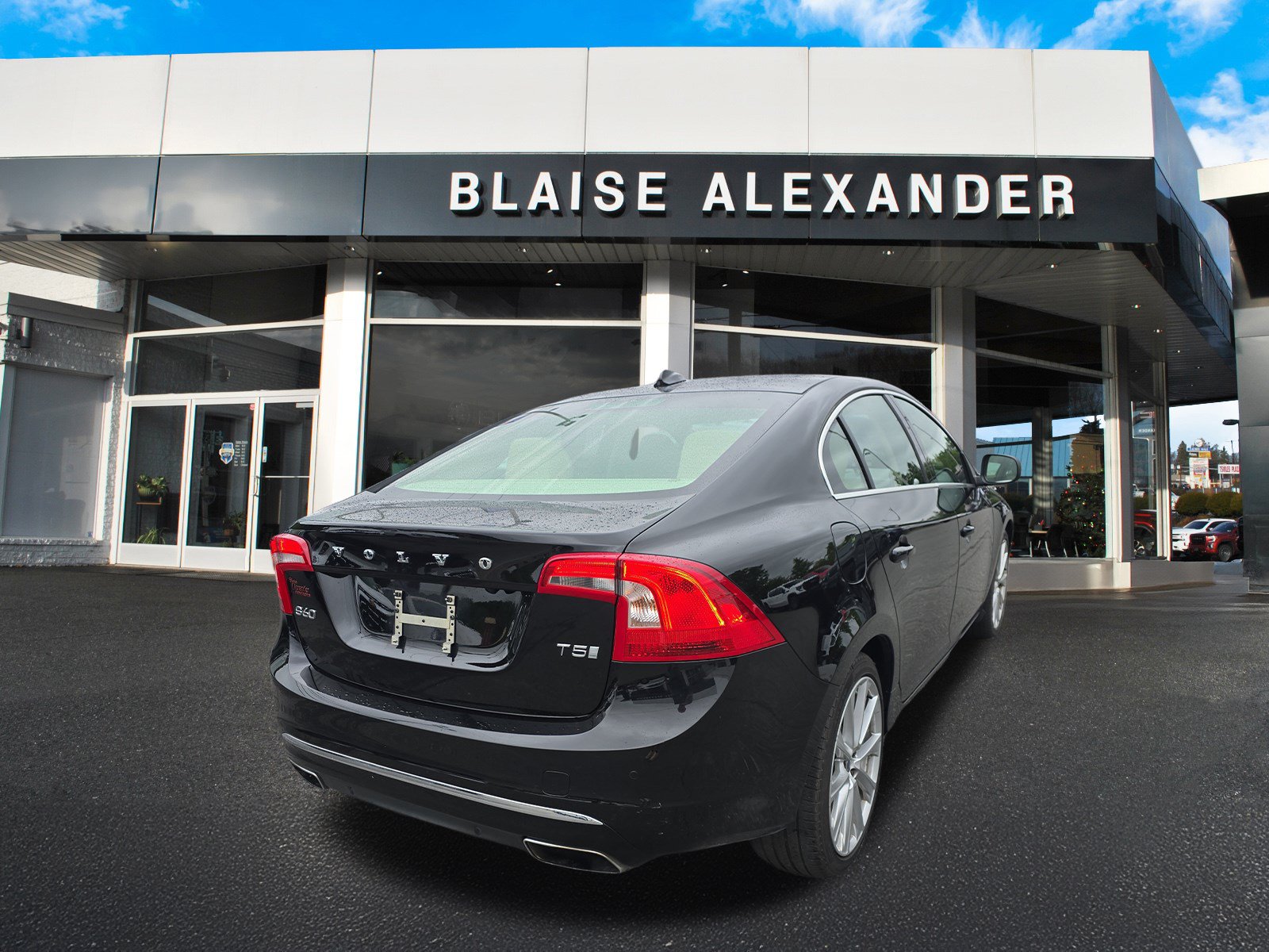 Used 2016 Volvo S60 T5 Inscription Platinum FWD image 3