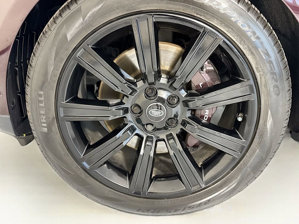 Used 2020 Land Rover Range Rover HSE image 31