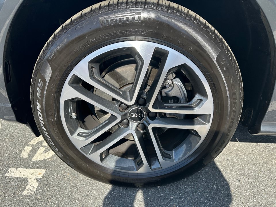 Certified 2025 Audi Q5 Premium w/ Convenience Package AWD/4WD image 27