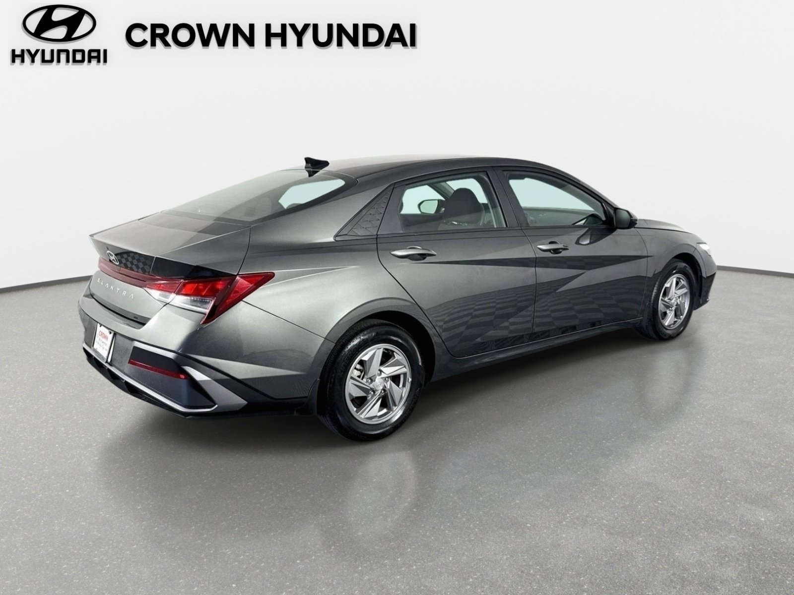 Certified 2025 Hyundai Elantra SE FWD image 5