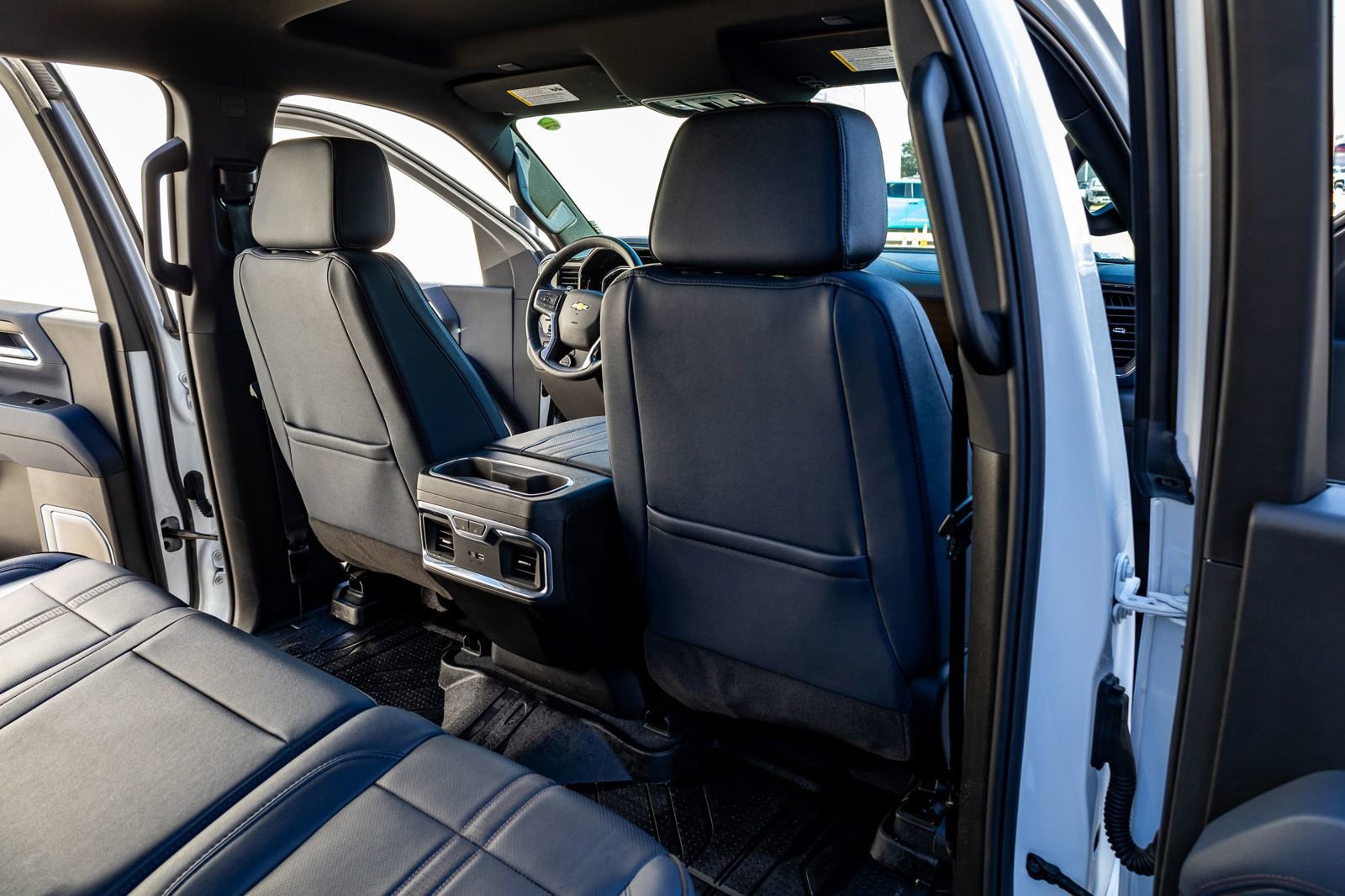 Used 2025 Chevrolet Silverado 2500 High Country w/ Technology Package image 31