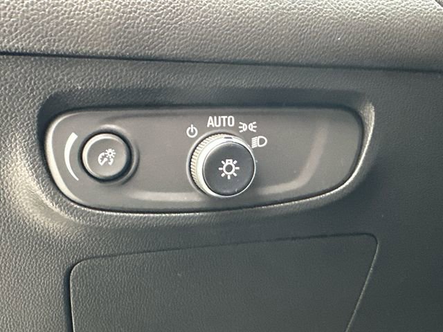 Used 2024 Buick Encore GX Preferred AWD/4WD image 22