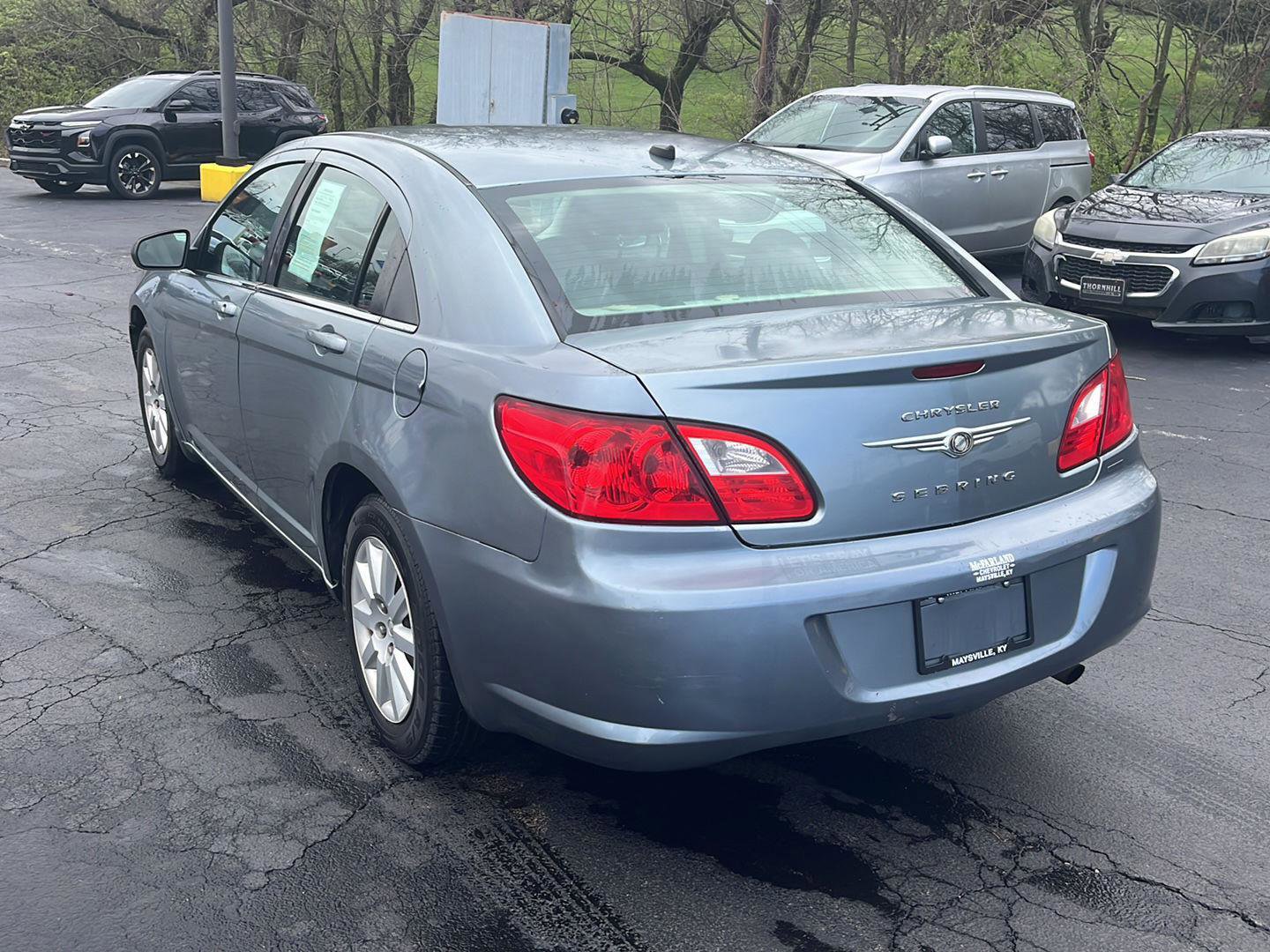 Used 2010 Chrysler Sebring Touring image 3