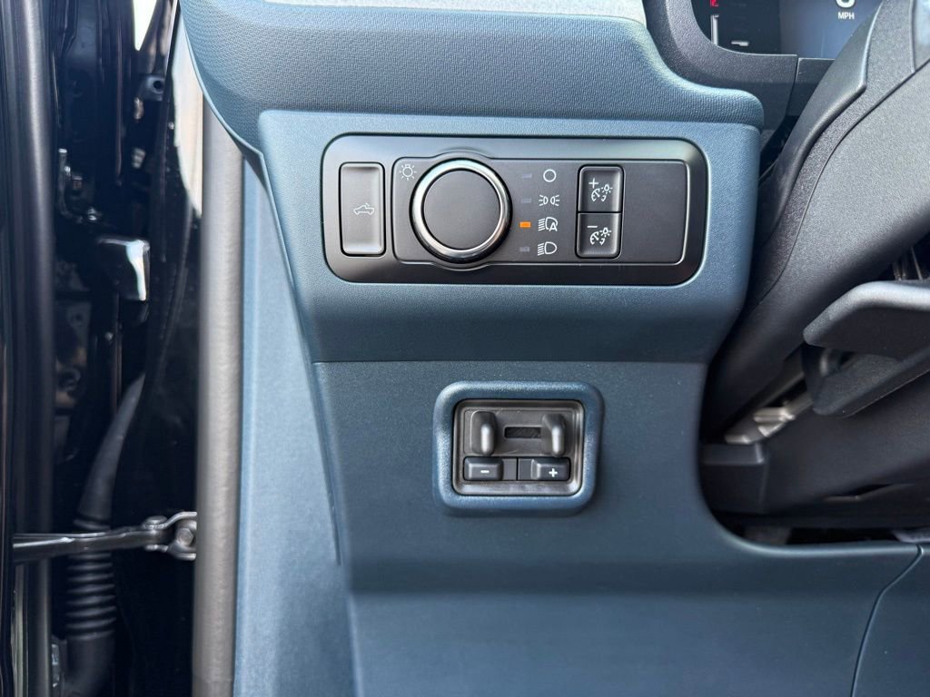 New 2025 Ford Maverick XLT w/ XLT Luxury Package image 32