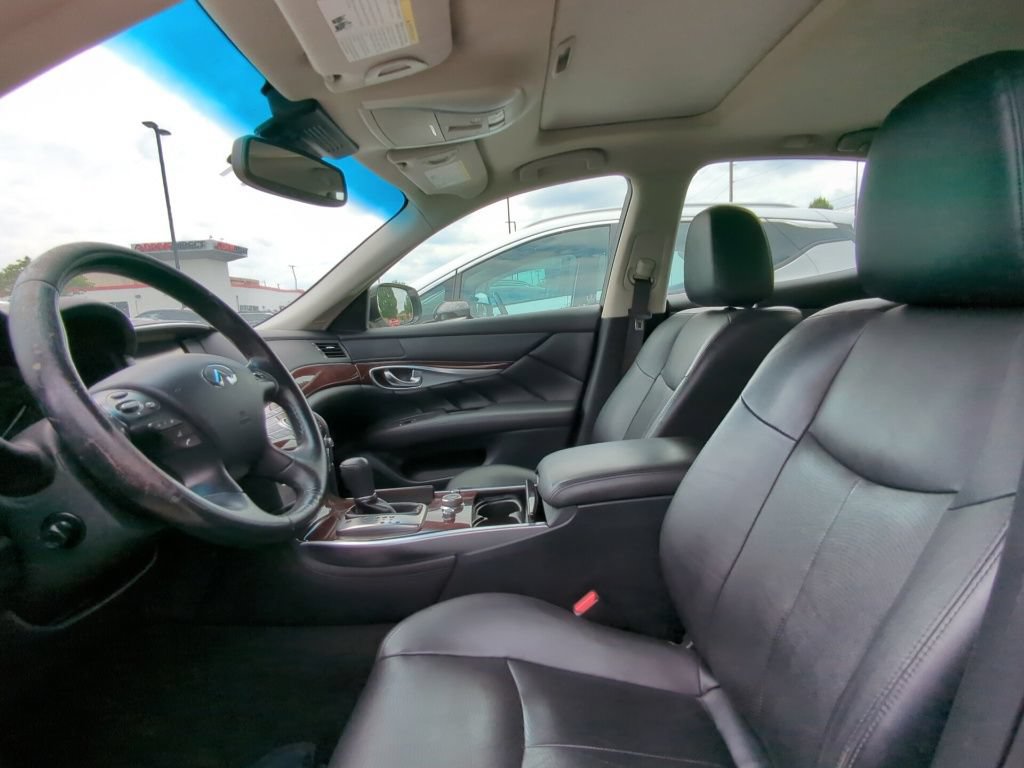 Used 2016 INFINITI Q70 3.7 AWD/4WD image 6