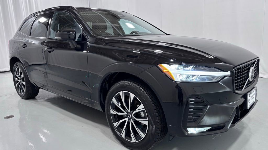 Certified 2025 Volvo XC60 B5 Core AWD/4WD image 4