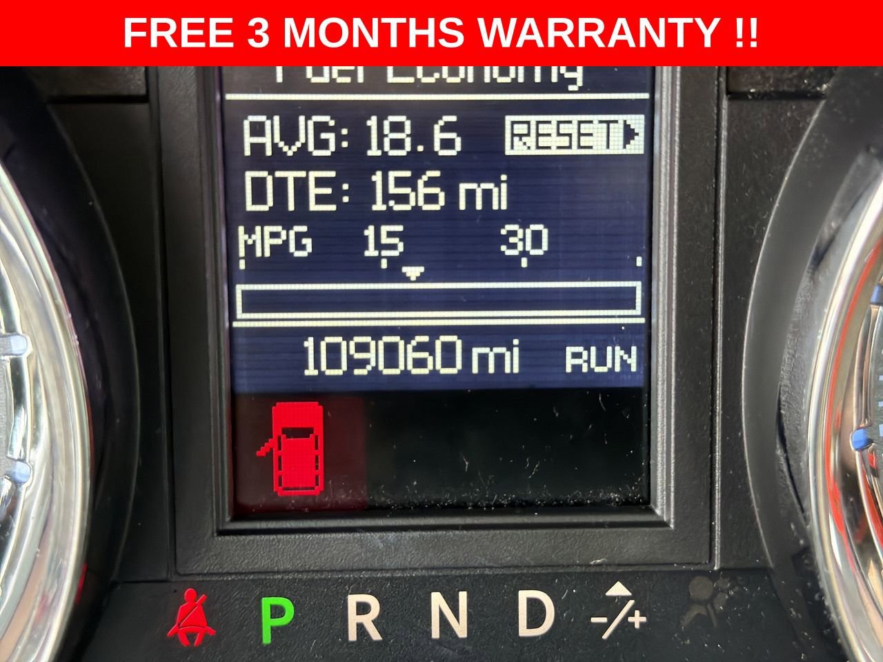 Used 2014 Chrysler Town & Country Touring FWD image 16