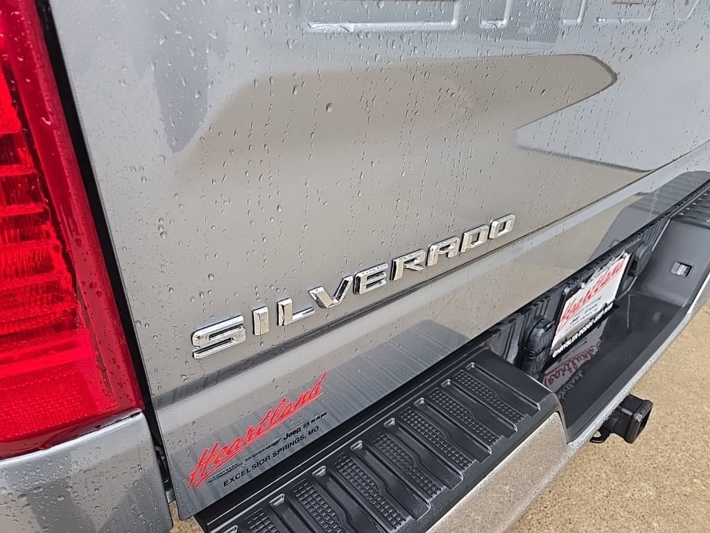 Used 2025 Chevrolet Silverado 1500 LT image 24